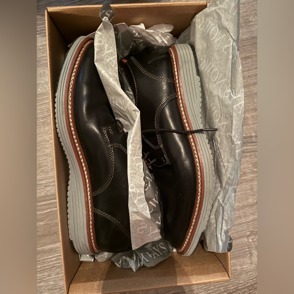 Johnston and Murphy hybrid men’s dress shoes